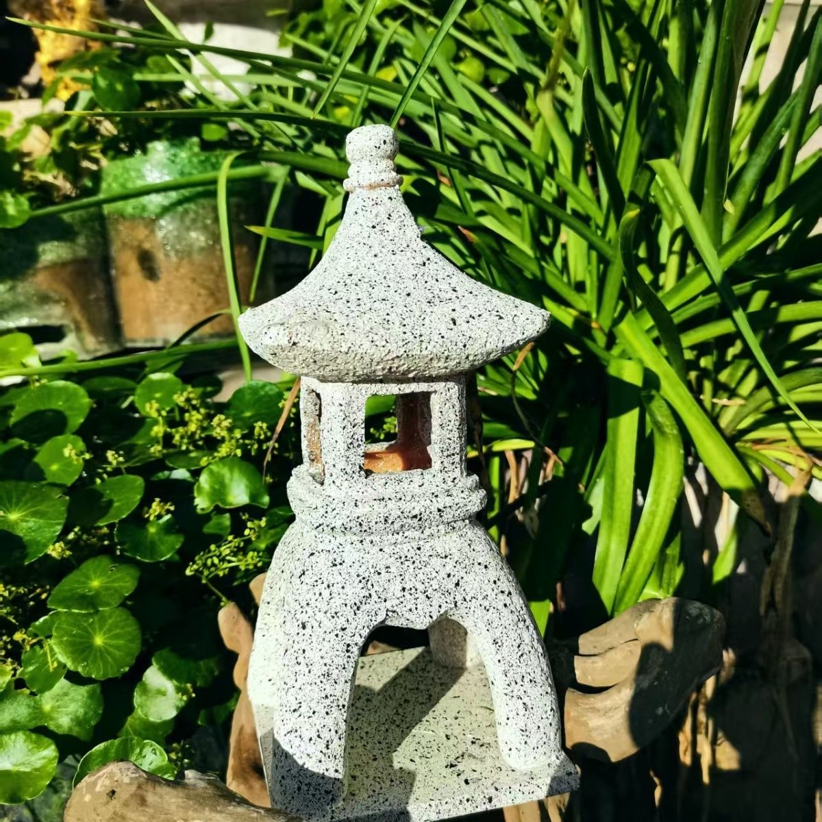파고다 태양광 정원등 동양식 랜턴 야외 석재 일본식 램 - Japanese Lighting Decor 리뷰 및 가격